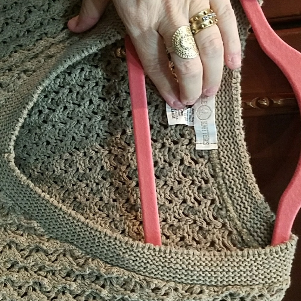 Sweater - Picture 2 of 2